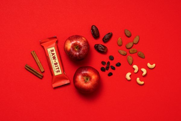 BARRITA MANZANA Y CANELA 50G RAW BITE